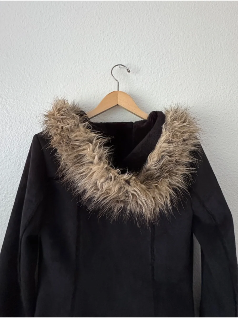 Vintage BEBE Suede Black Penny Lane Long Coat with Beige Faux-Fur Trim SZ XS - Picture 5 of 7